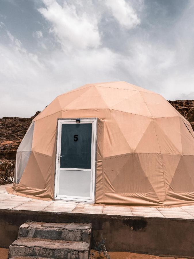 Sun Luxury Camp &Tour Apartment Wadi Rum Luaran gambar