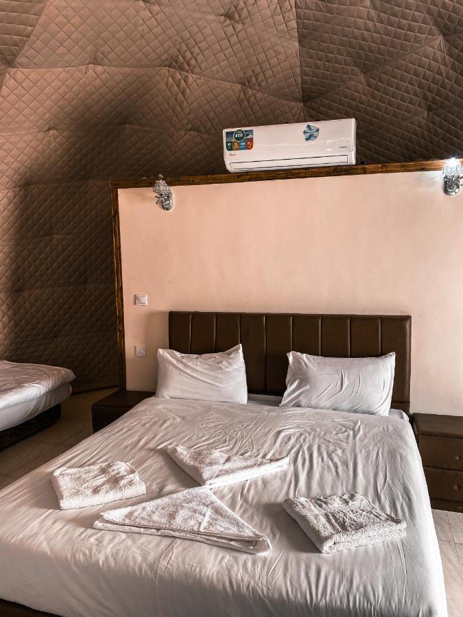 Sun Luxury Camp &Tour Apartment Wadi Rum Luaran gambar