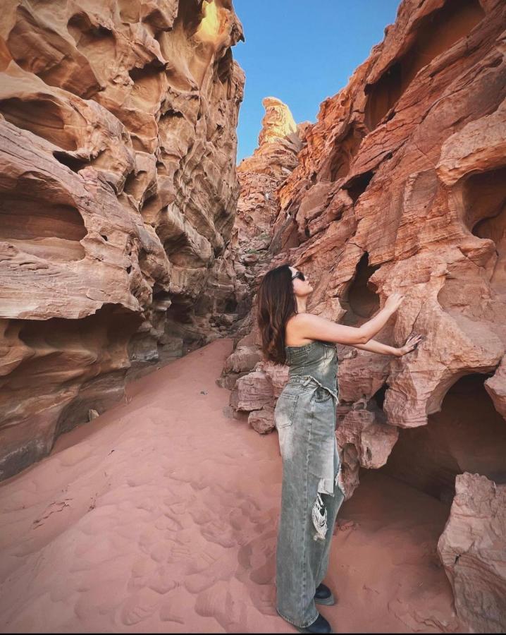 Sun Luxury Camp &Tour Apartment Wadi Rum Luaran gambar